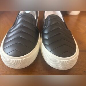 NWT SIZE 13 Black quilted slip on shoes
